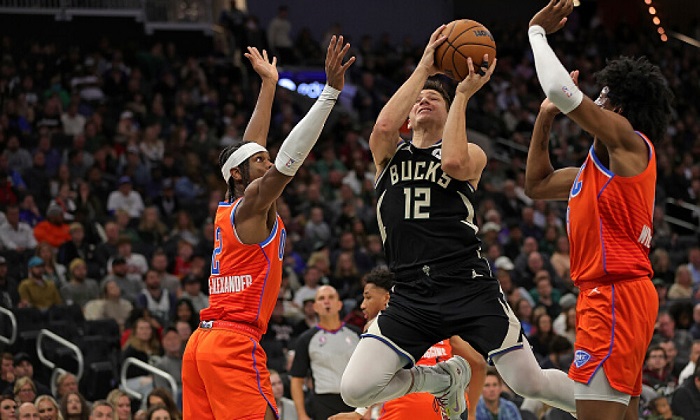 Milwaukee Bucks putoaa sijalle 2 hävittyään Atlanta Hawksille